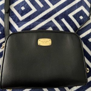 Micheal Kors Double Zipper Purse